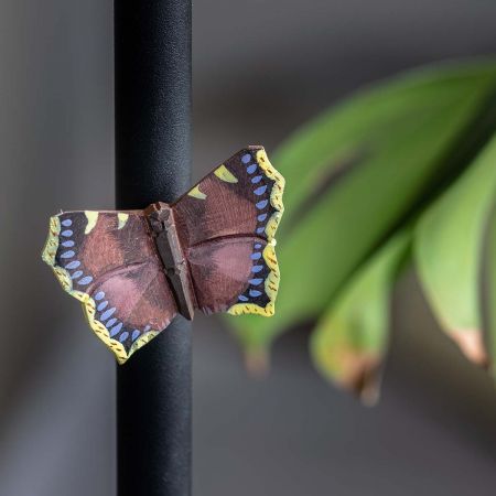 Trauermantel handgeschnitzter Schmetterling mit Magnet