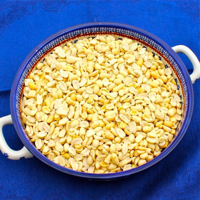 Erdnusskerne ganz 2,5 kg, weiß blanchiert