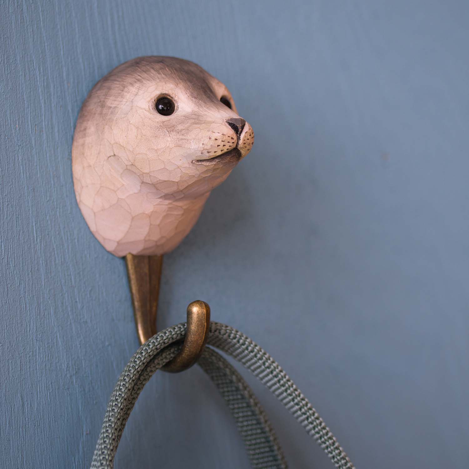 Wildlife Garden Haken Robbe handgeschnitzt