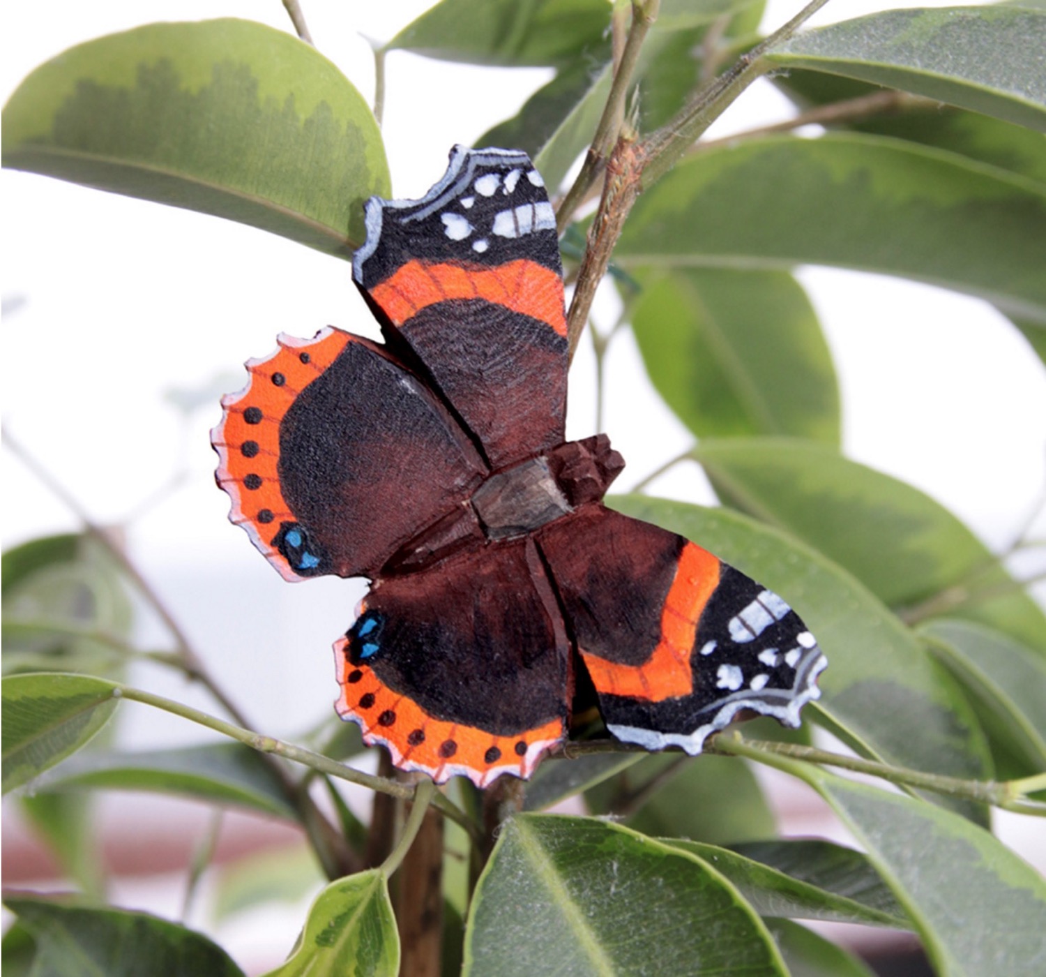 Admiral handgeschnitzter Schmetterling mit Magnet