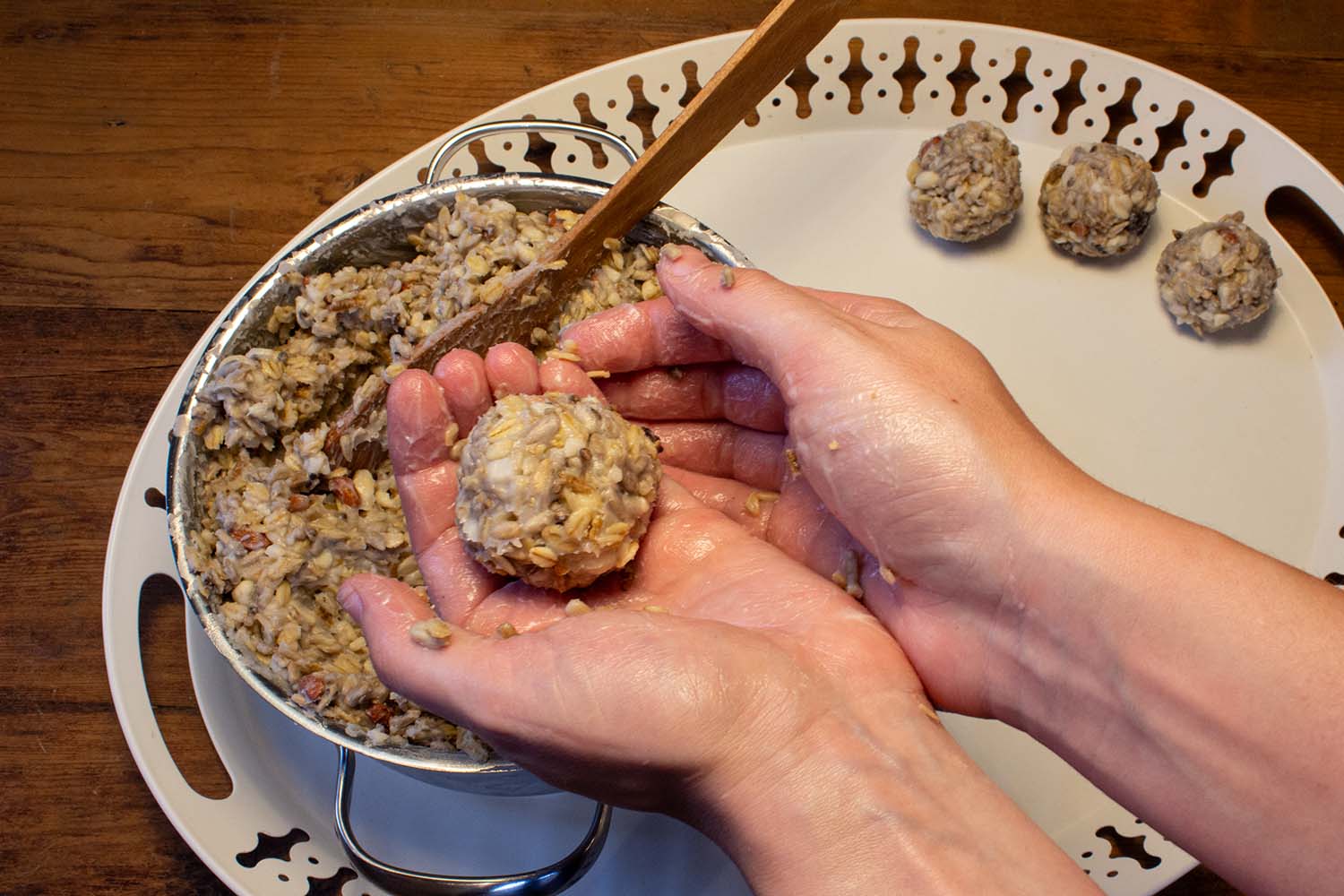 Meisenknödel formen